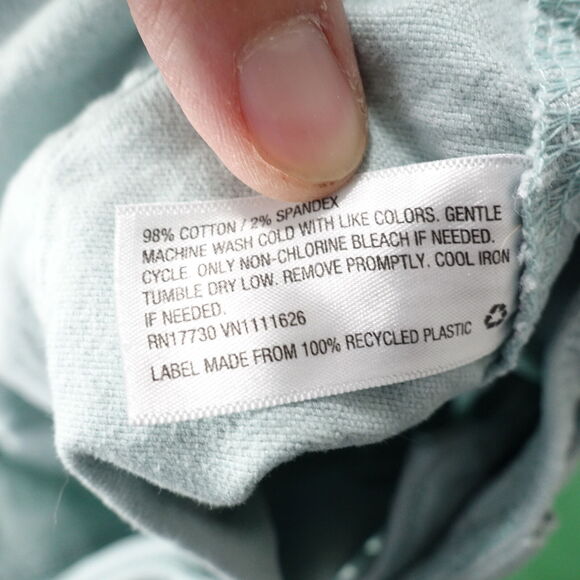 A NEW DAY STRETCH GREEN SHORTS WOMENS SIZE 2 - Picture 6 of 6